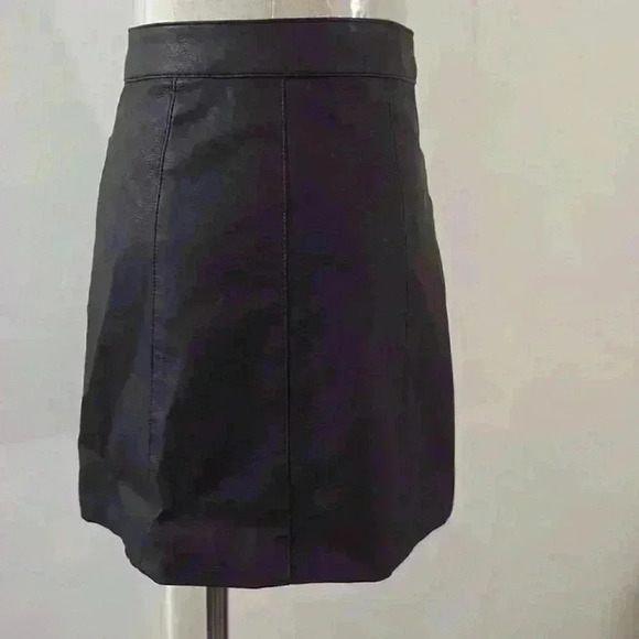 Faux Leather Black Mini Skirt Size 2 - Picture 4 of 5
